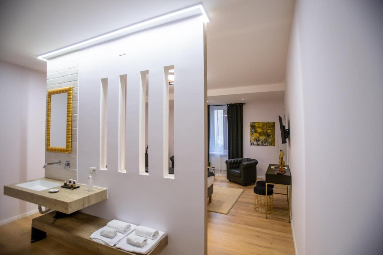 La Piazzetta Suite Potenza Luaran gambar
